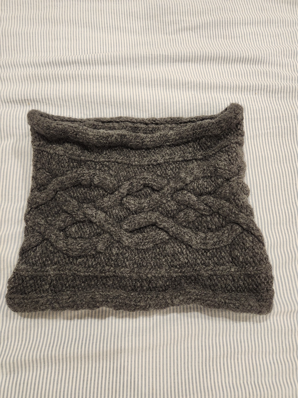100% Wool Cozy Cable-Knit Neck Warmer - Made In Peru